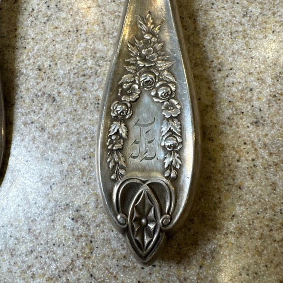 1847 Rogers Bros XS Triple Plate Old Colony 4 piece serving pieces.  Art Novo. - Picture 8 of 9